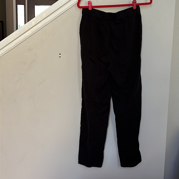 Eileen Fisher Soft Twill Pleated Tapered Pant. - Picture 6 of 9